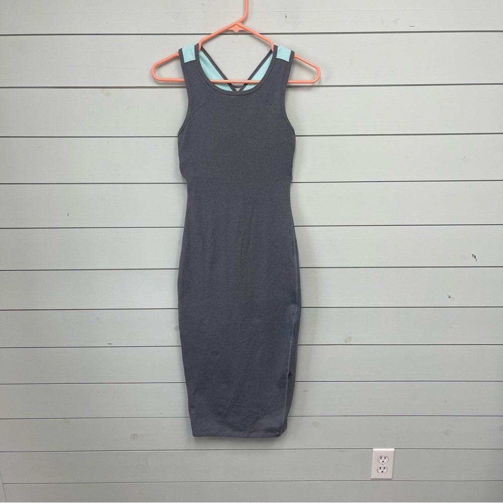 Lululemon picnic play dress gray and blue women’s size‎ 4